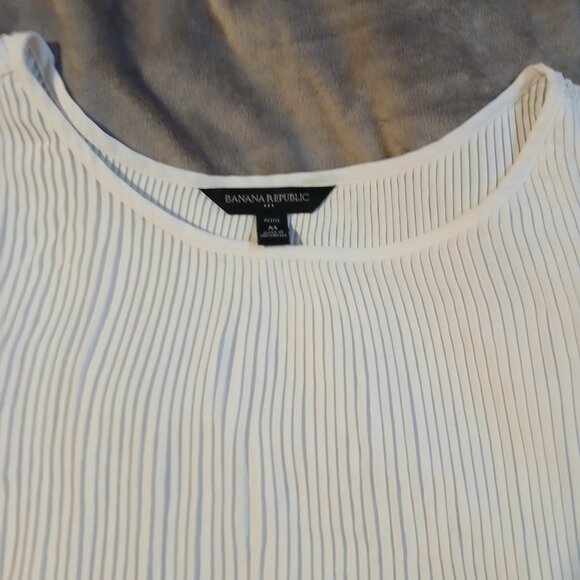 Banana Republic Factory Women's Pleated Sleeveless Blouse Ivory SZ PM - Picture 4 of 8